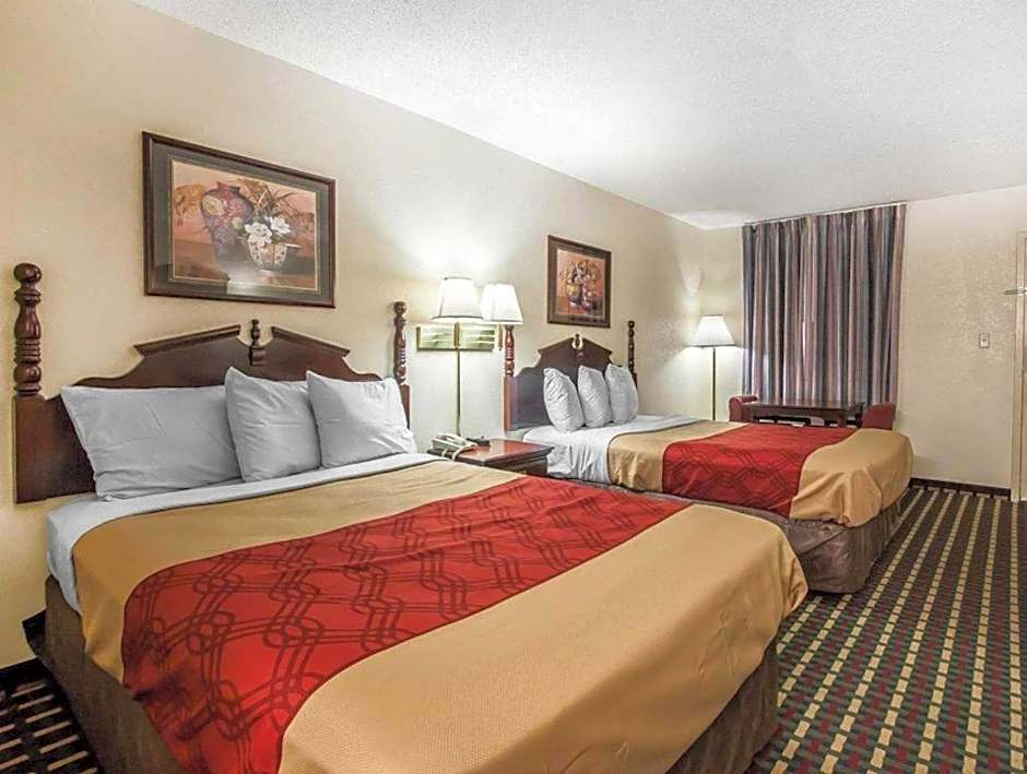 Econo Lodge Inn & Suites Tuscaloosa I-20