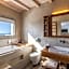 O Lofos Luxury Boutique Suites