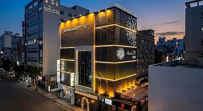 February Boutique Hotel Hwanggeum