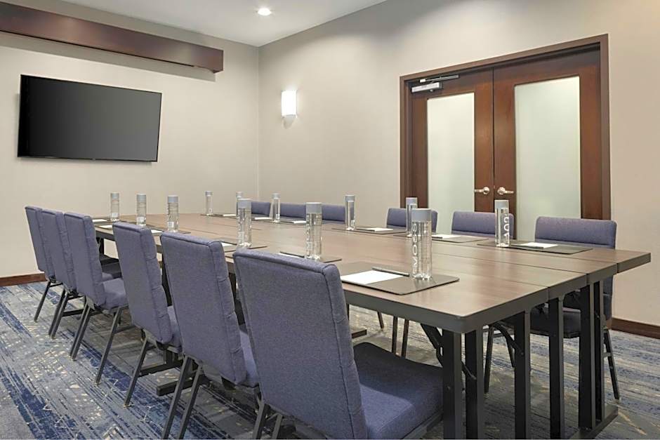 Courtyard by Marriott Chicago Downtown/Magnificent Mile