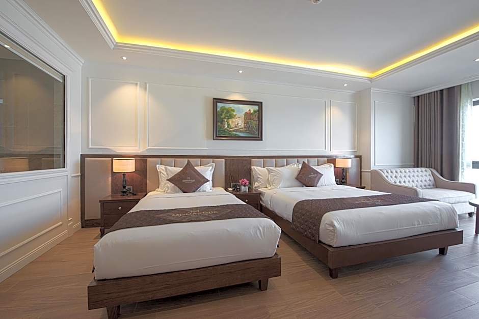 Photo 1 of 10 of Royal, Ocean View