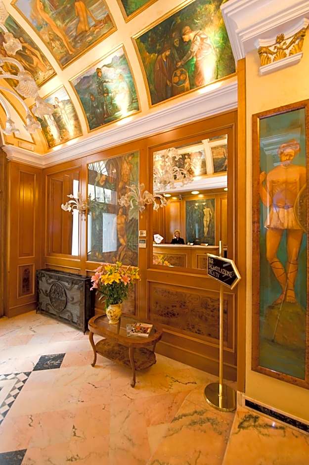 Hotel Joli