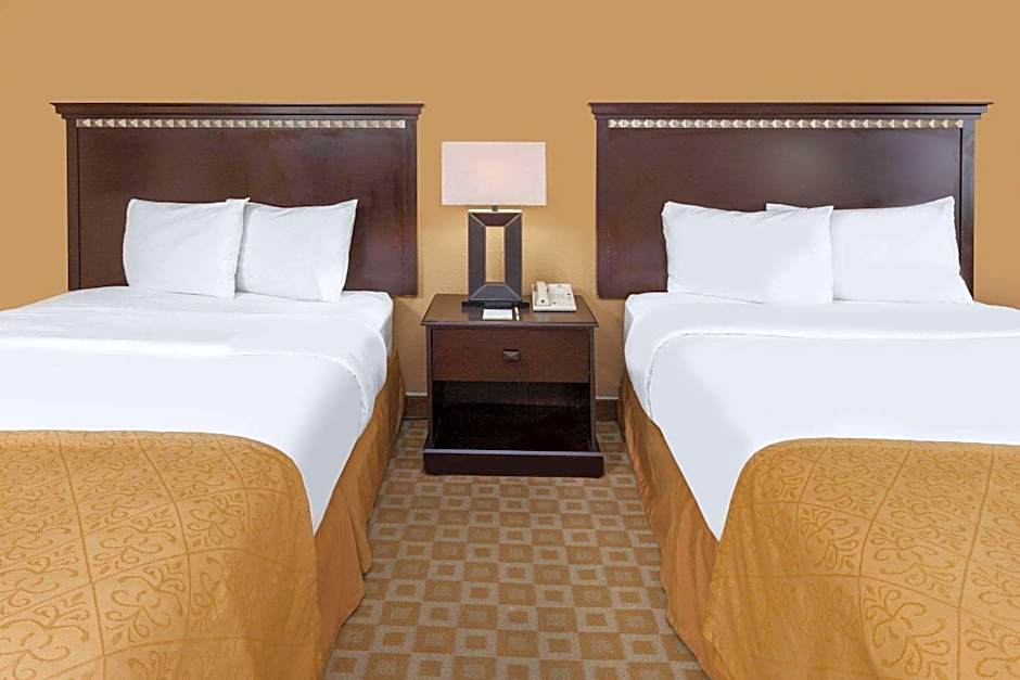 Days Inn by Wyndham Sherman