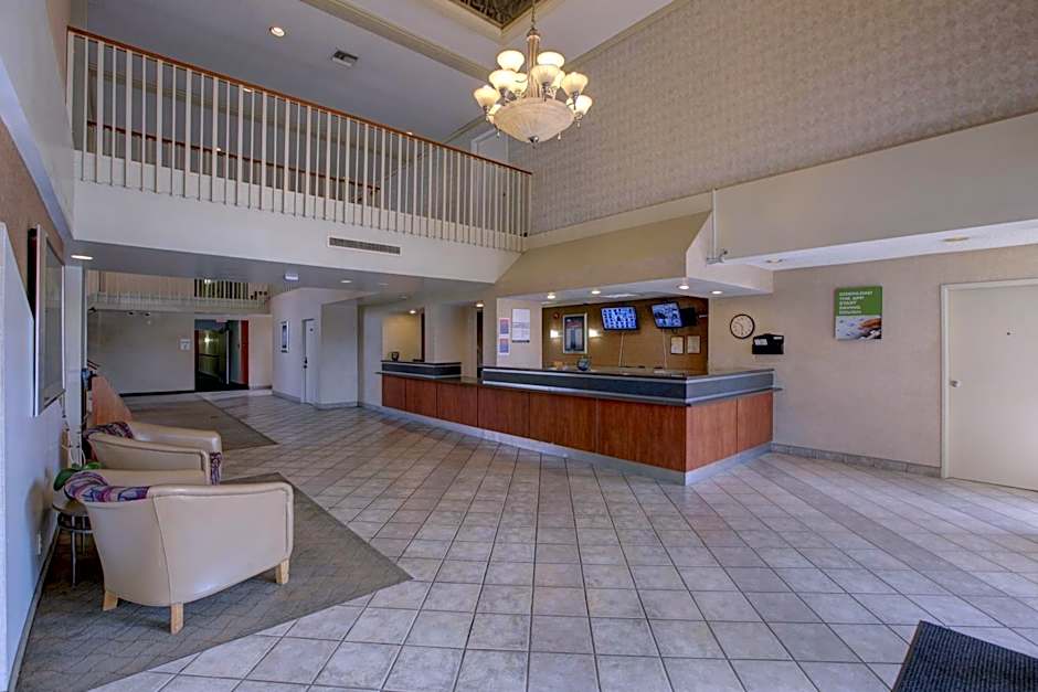 Motel 6-Santa Ana, CA - Irvine - Orange County Airport