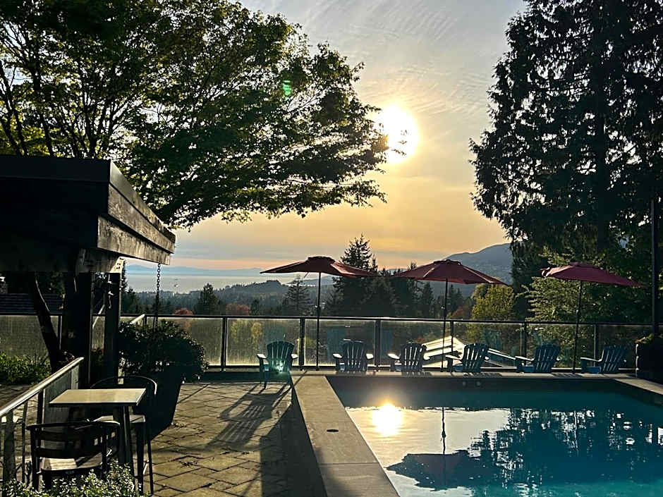 Seymour Private Bedroom, Ensuite Bathroom with Shared Pool, Hot Tub with Views