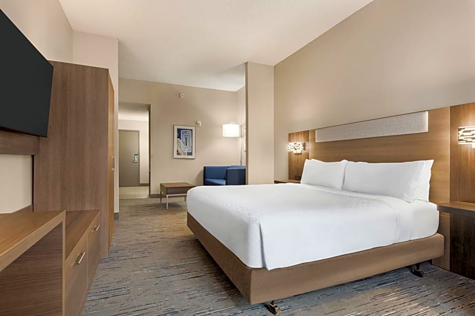 Holiday Inn Express Hotel & Suites Greenville-Downtown, an IHG Hotel