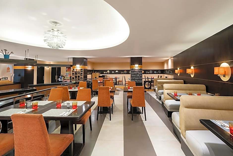 Jen Manila by Shangri-La