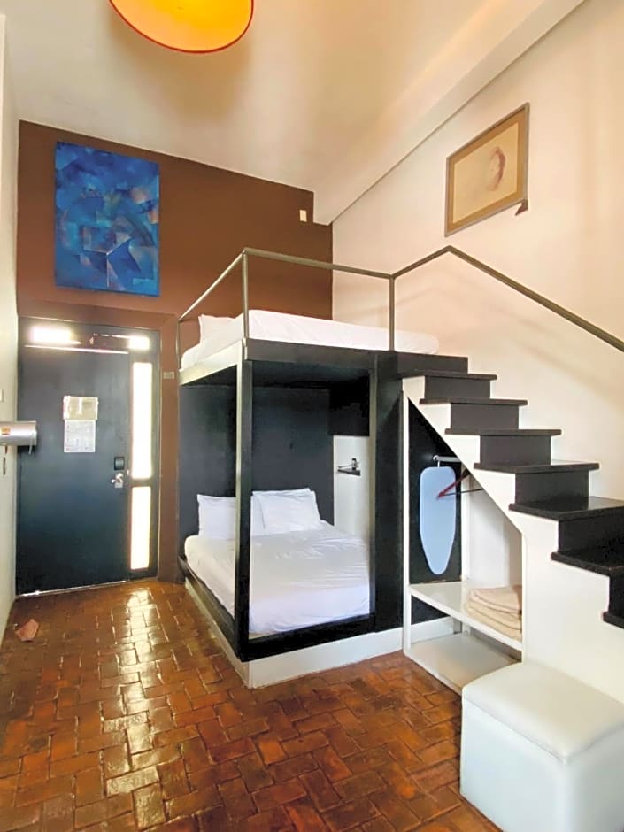 Kuku Ruku Hotel