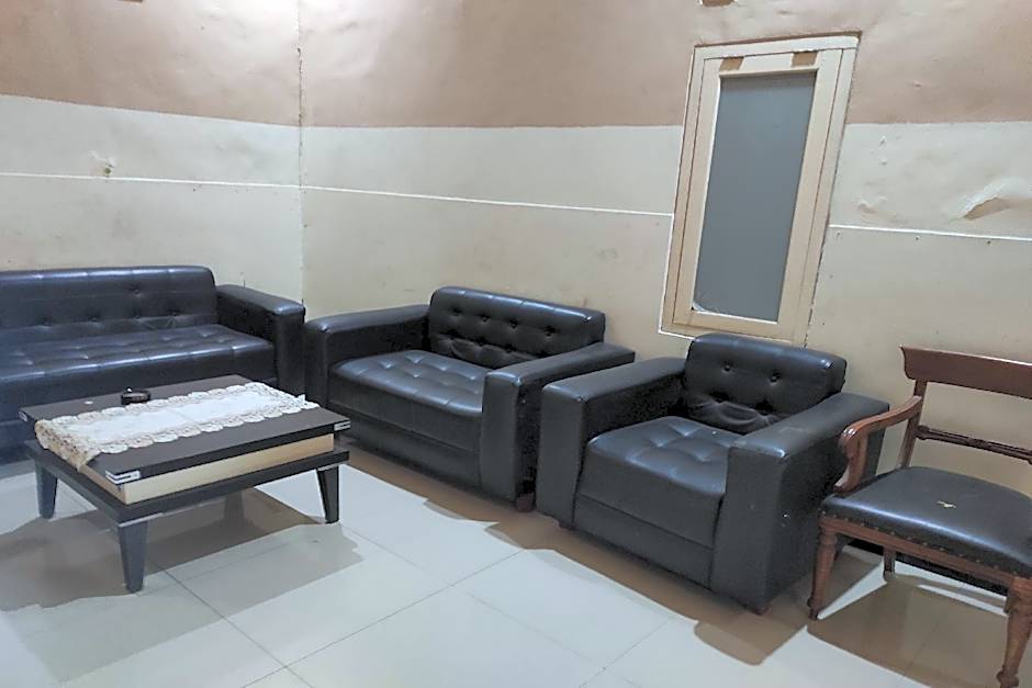 Hotel O Wisma Tulip Near Masjid Besar Desa Tanabangka