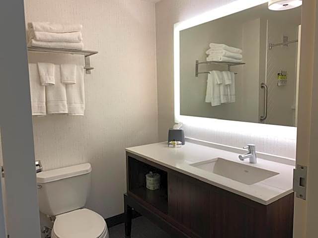 Holiday Inn Cheshire - Southington By IHG