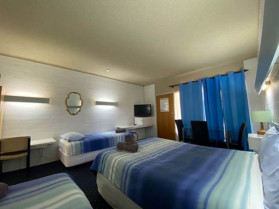 Capri Motel