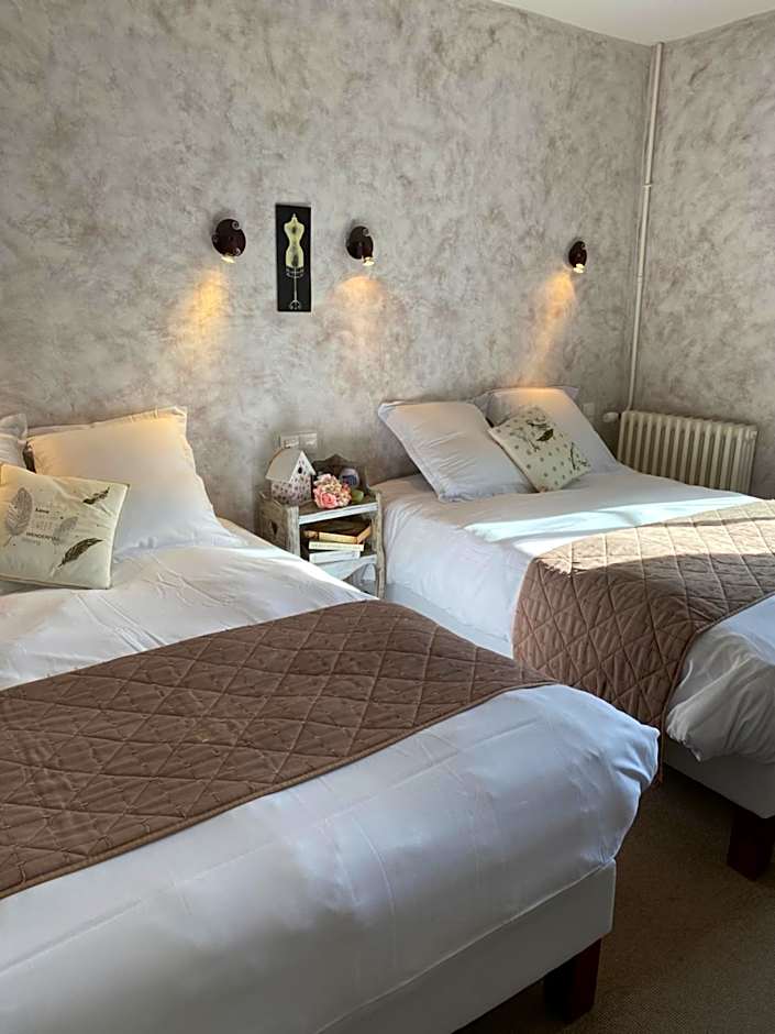 Logis Hôtel Auberge De L'ecole