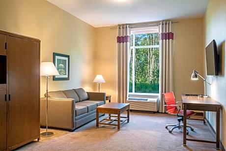 1 Bedroom Suite, 1 King, Sofa bed, Whirlpool