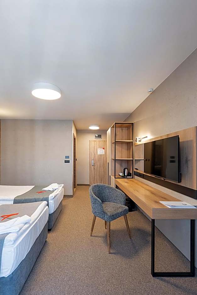 Avenue Hotel