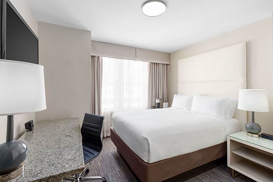 Holiday Inn Express Chicago - Magnificent Mile By IHG