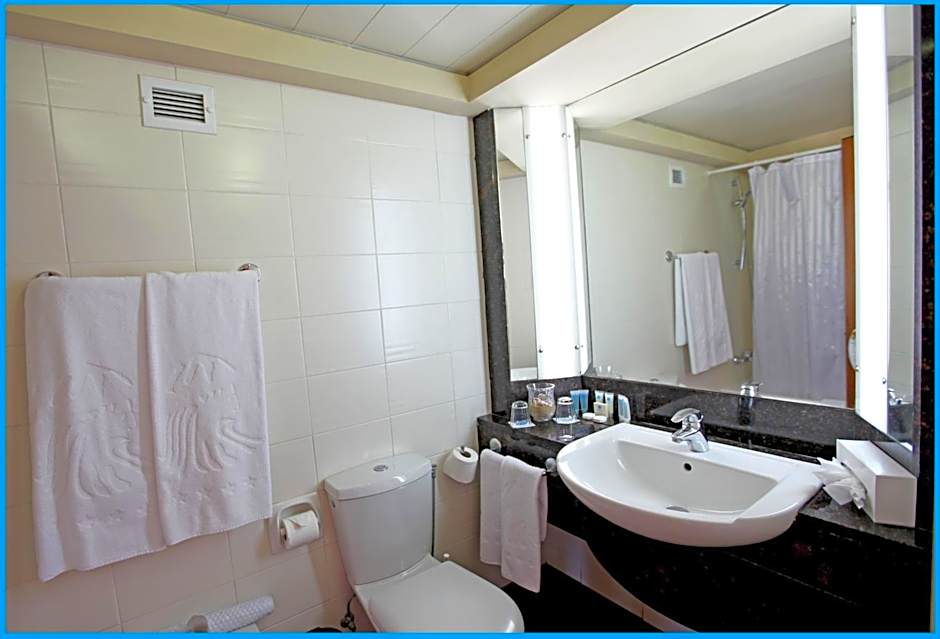 Poseidonia Beach Hotel