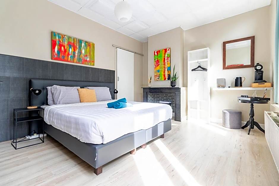 Hotel Entree - View of Canal Bruges