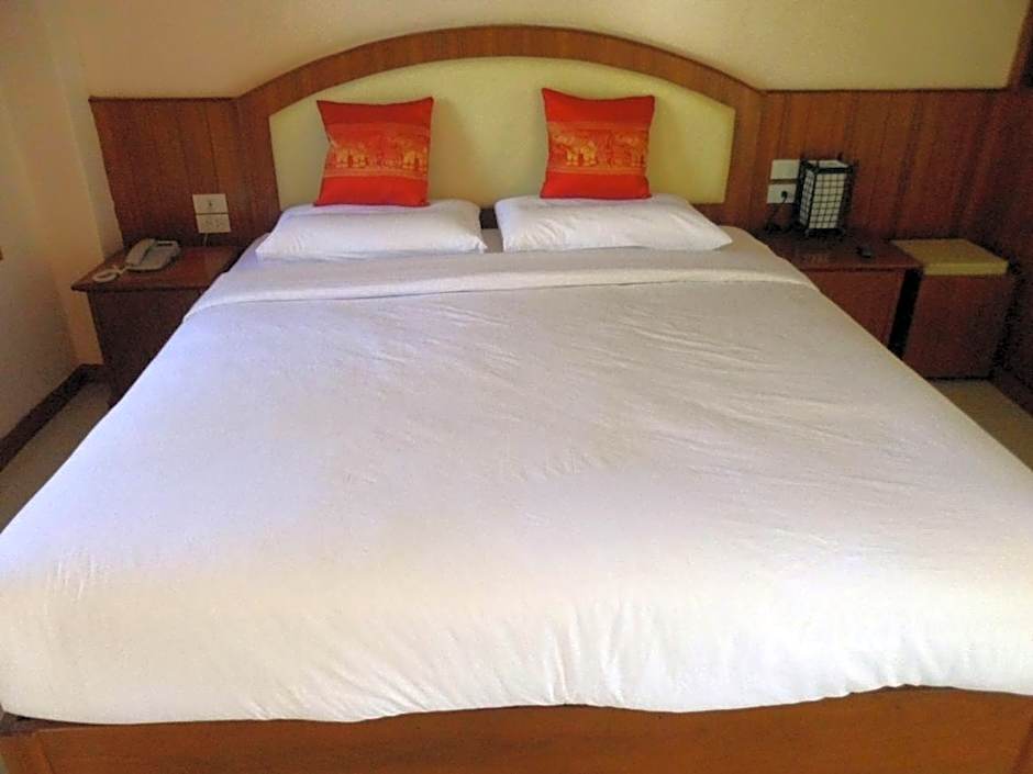 Baan Rom Mai