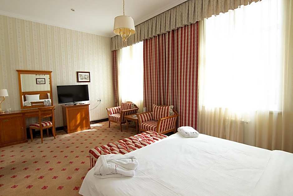 Grand Tien Shan Hotel