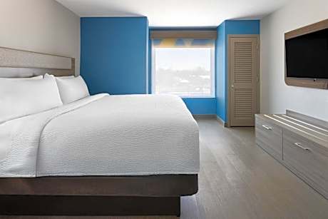 1 King Suite