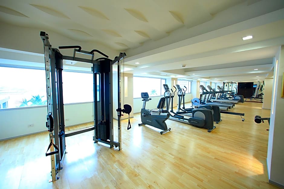 Ramada Plaza by Wyndham Bangkok Menam Riverside