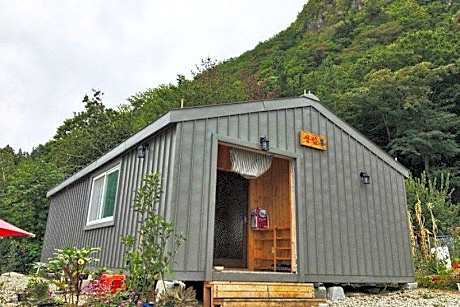 Ulleungdo Yuna Nongwon Pension