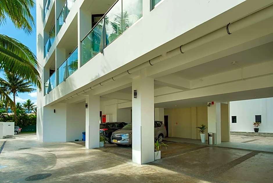 Ramada Suites by Wyndham Wailoaloa Beach Fiji