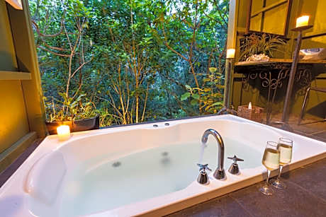 Wairua Lodge - Rainforest River Retreat