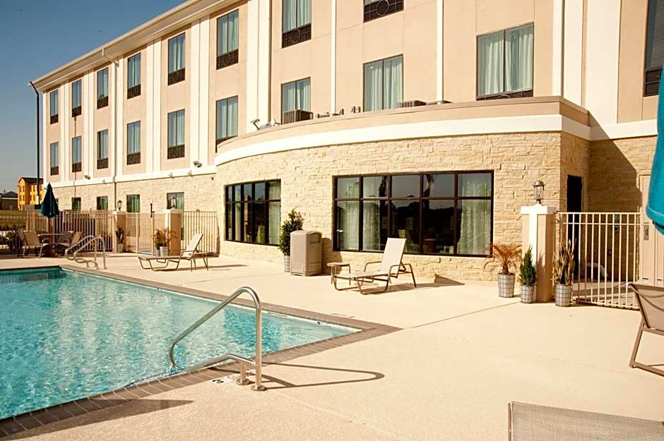 Holiday Inn Express and Suites Schulenburg By IHG