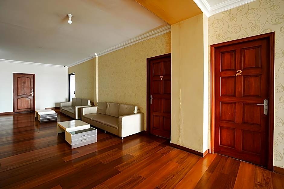 RedDoorz near Palembang Trade Center 3