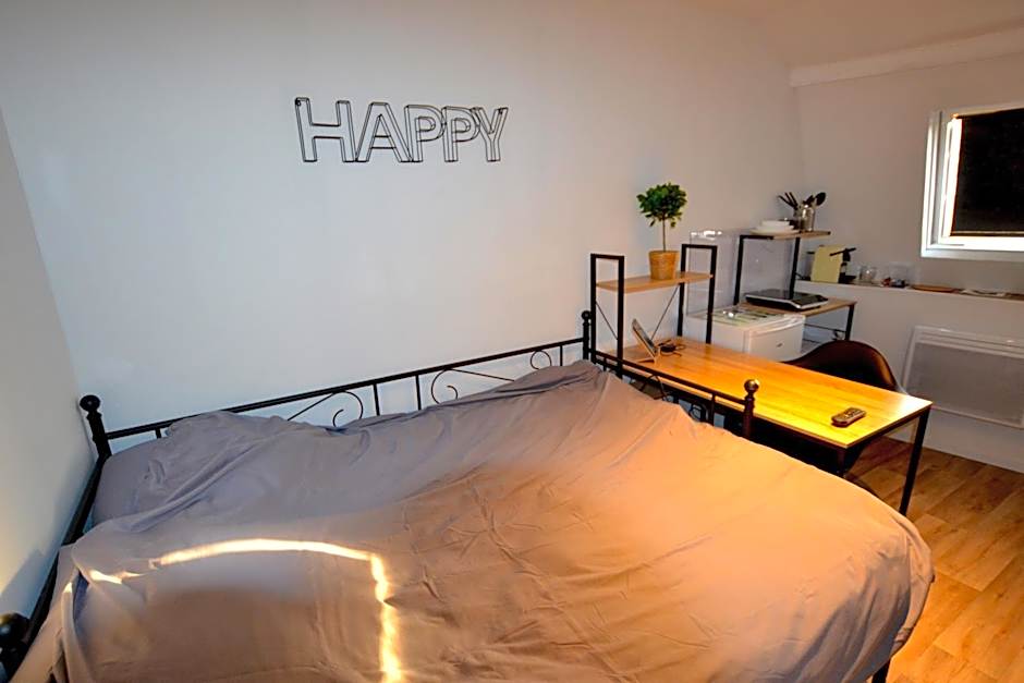 Capstay famars & Netflix