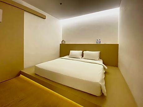 Deluxe Suite - Non-Smoking