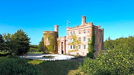 Dalhousie Castle
