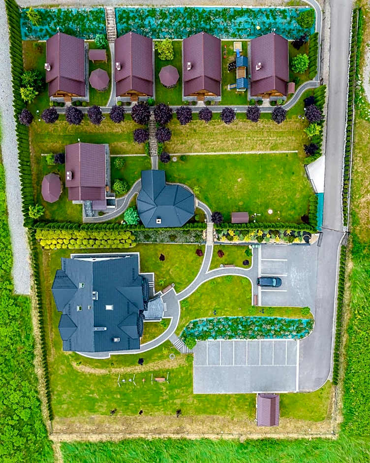Jaworina- Apartamenty, Domki i Pokoje