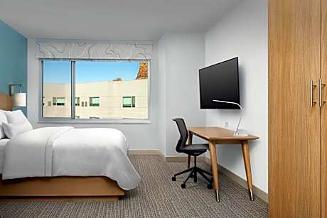 Studio, 1 King, Sofa bed