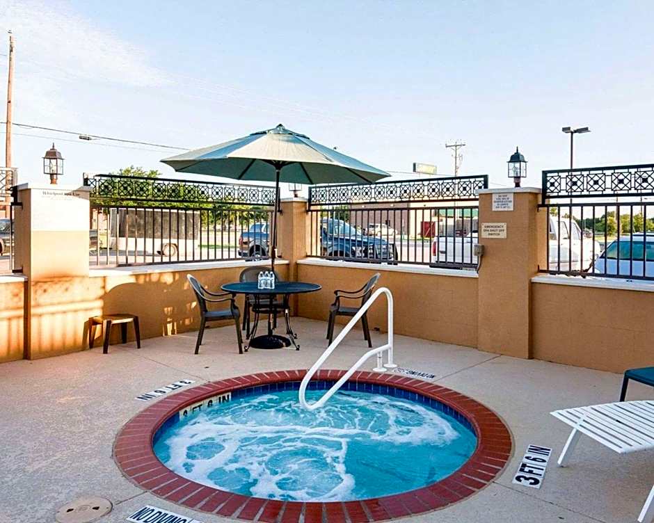 Comfort Inn & Suites Regional Medical Center