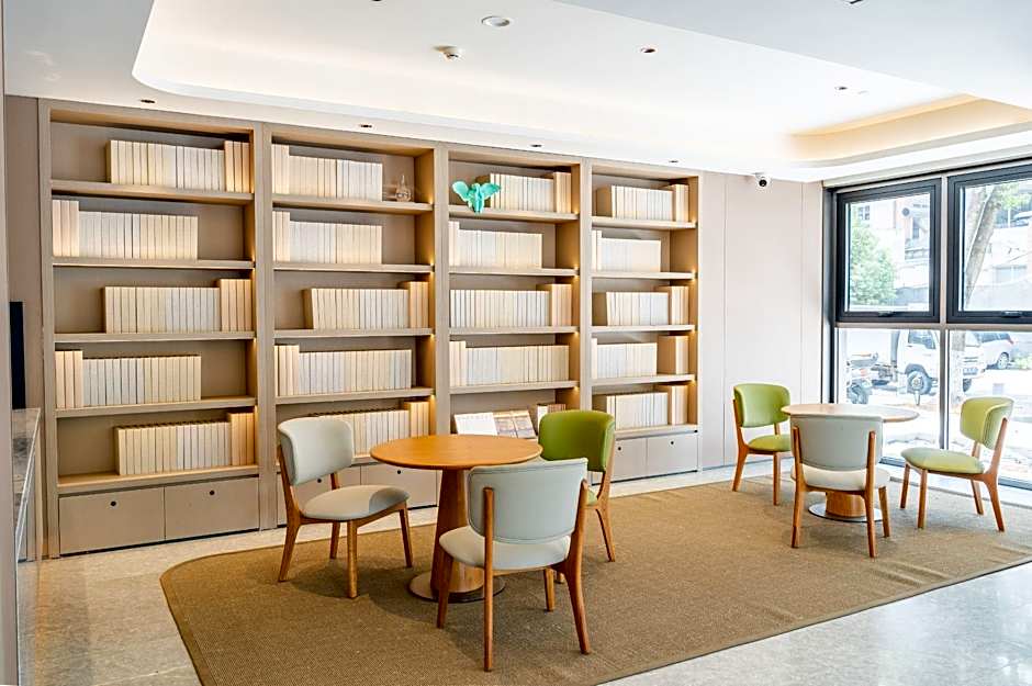 Ji Hotel Wenzhou Yongjia Oubei Center