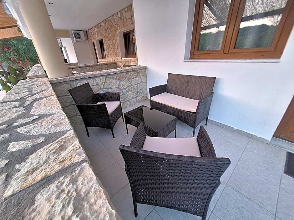 Rousis's Manor House