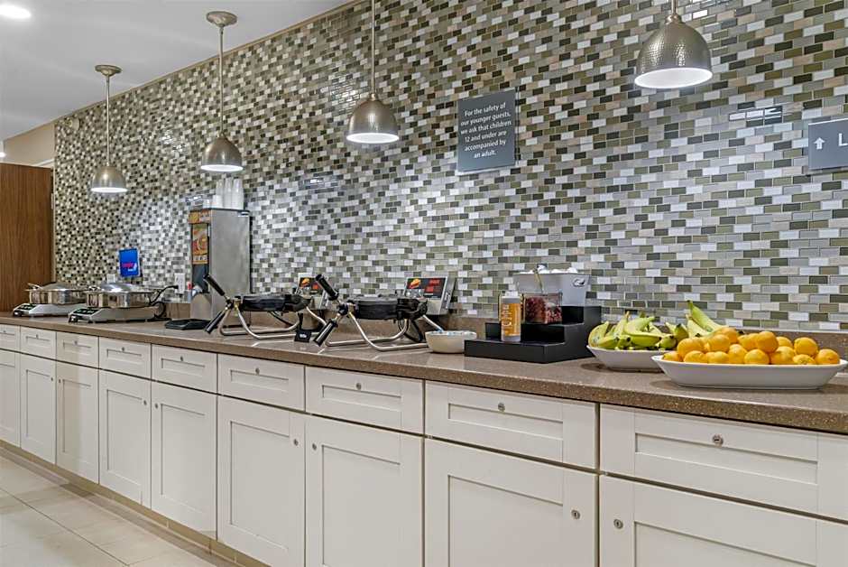 Best Western Lakewinds