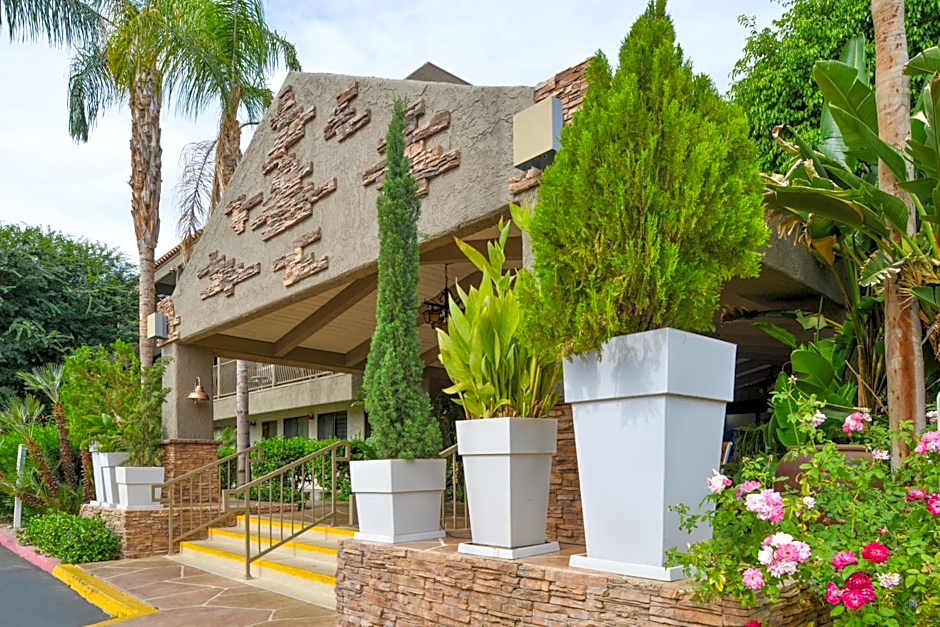Holiday Inn Express Palm Desert By IHG