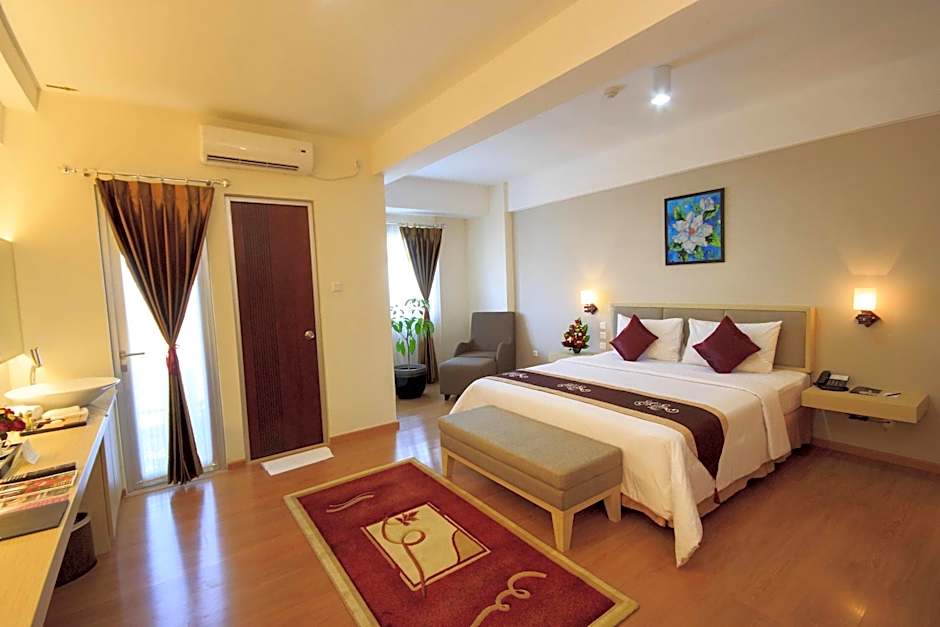 Gunawangsa Manyar Hotel