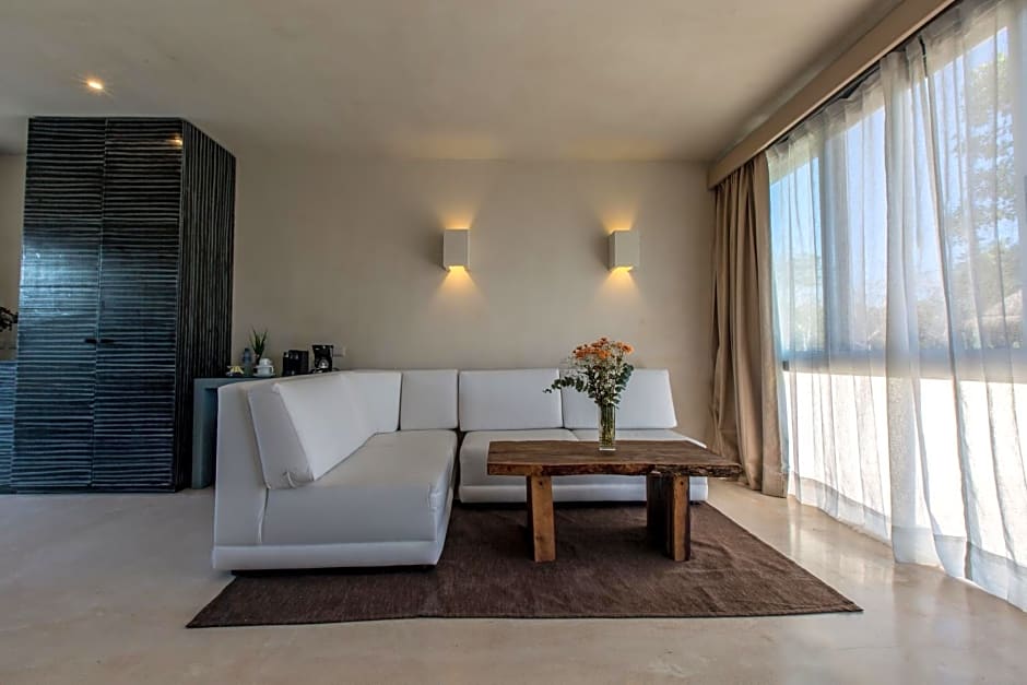 Alma De Flores Private Pools Suites