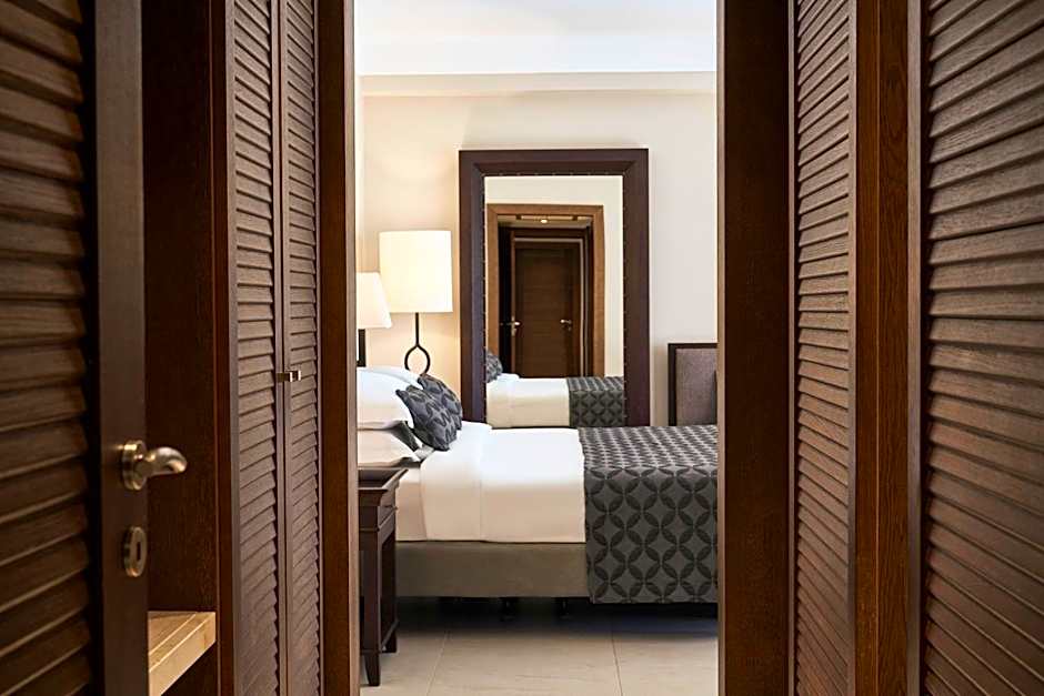 Photo 1 of 5 of Suite, Sea View