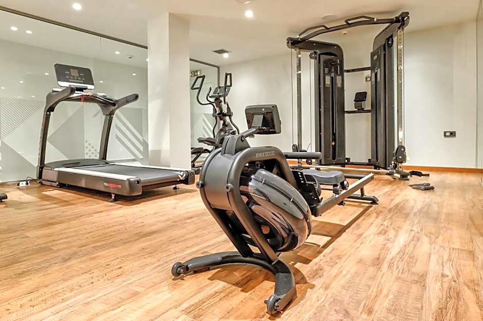 White Olive Elite Laganas