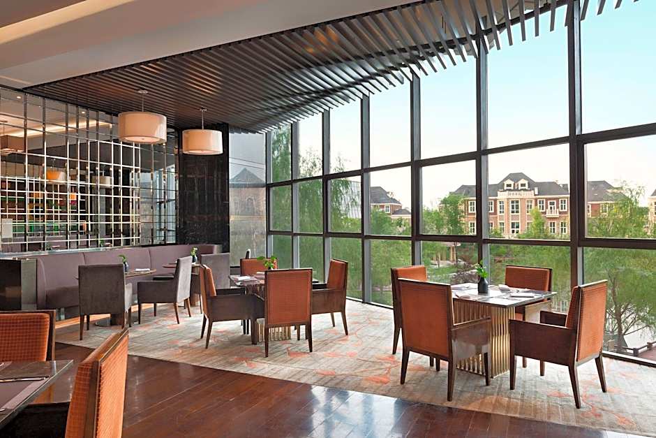 Sheraton Changchun Jingyuetan Hotel