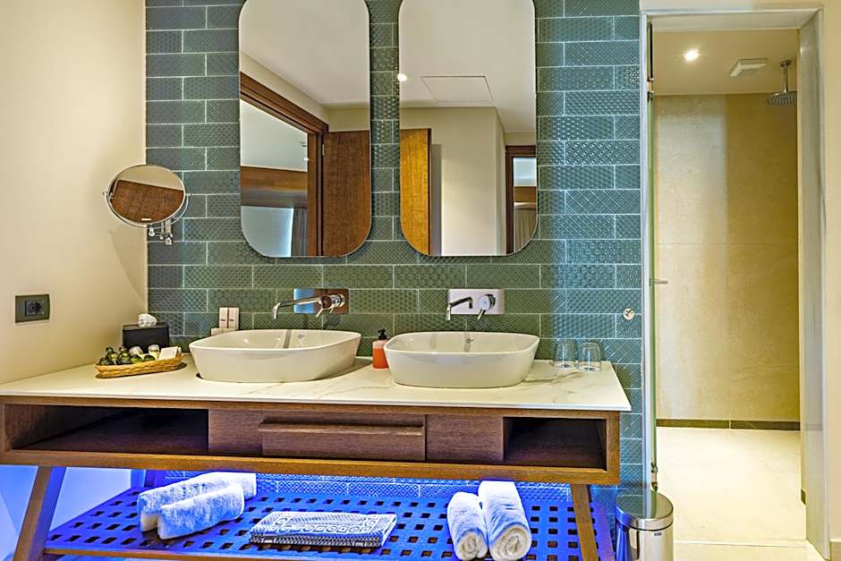 Minos Ambassador Suites & Spa - Adults only