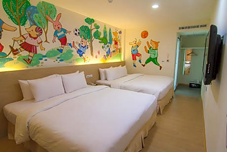 Quadruple Room with Parking