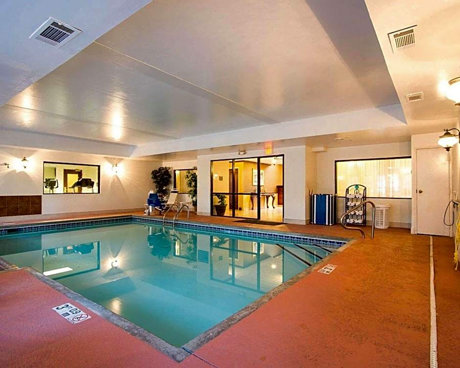Comfort Inn and Suites