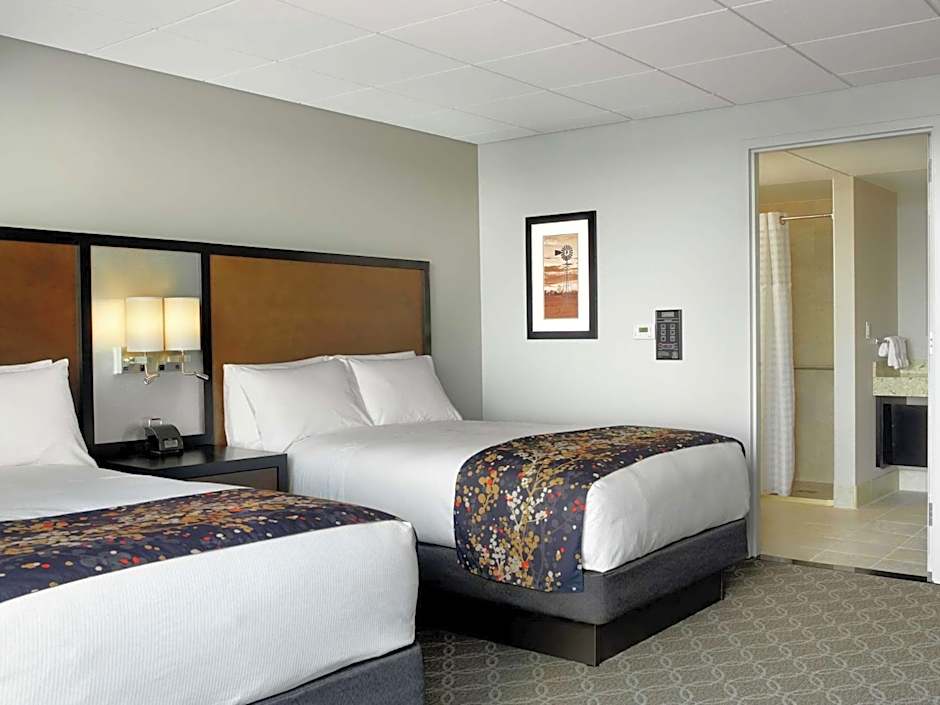 DoubleTree By Hilton Cedar Rapids Convention Complex