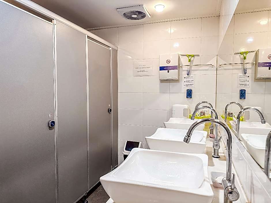 Dongseongro Zero Guesthouse